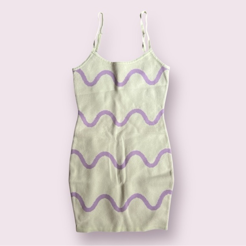 NWT Colorful Natalie Green and Purple Wavy Bodycon Dress